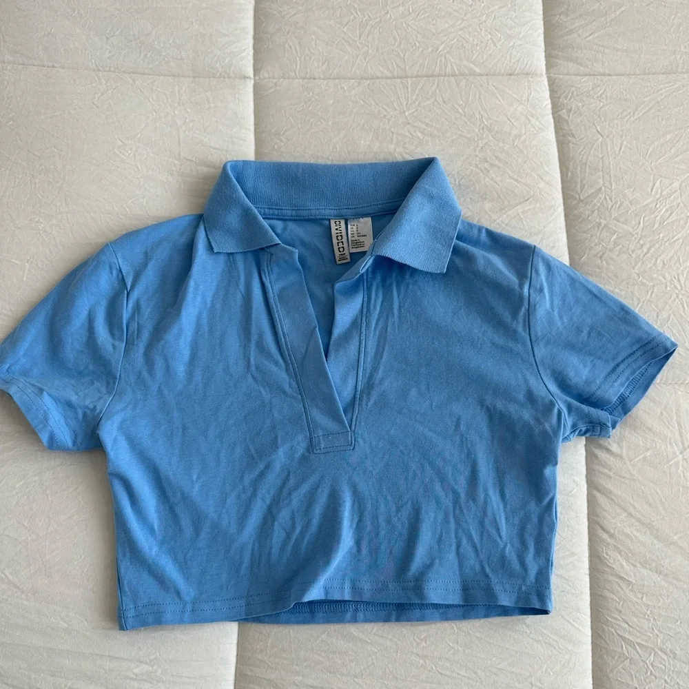 H&M Basic Crop Top - Picture 3 of 4